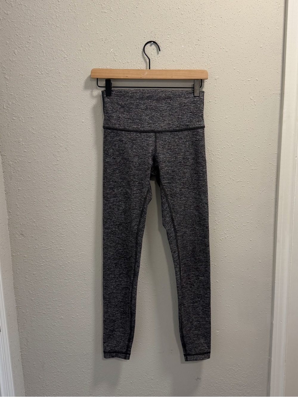 Lululemon Wunder Under High Leggings Size 6 Gray
